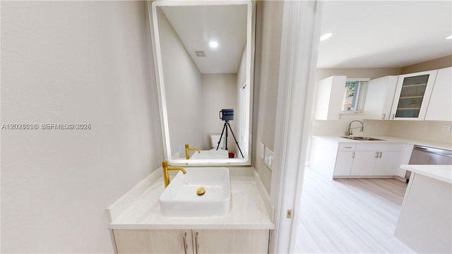 1284 NE 111th St 1284, Miami, FL 33161