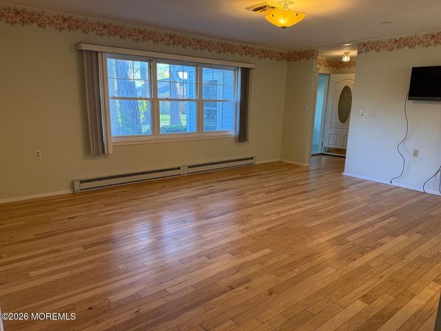 682 New Castle Court B, Lakewood, NJ 08701