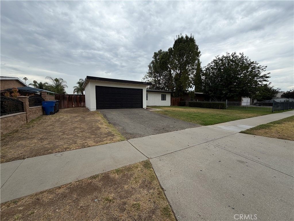 Image 2 of property listing at 7335 Lydia Avenue, Riverside, CA 92504