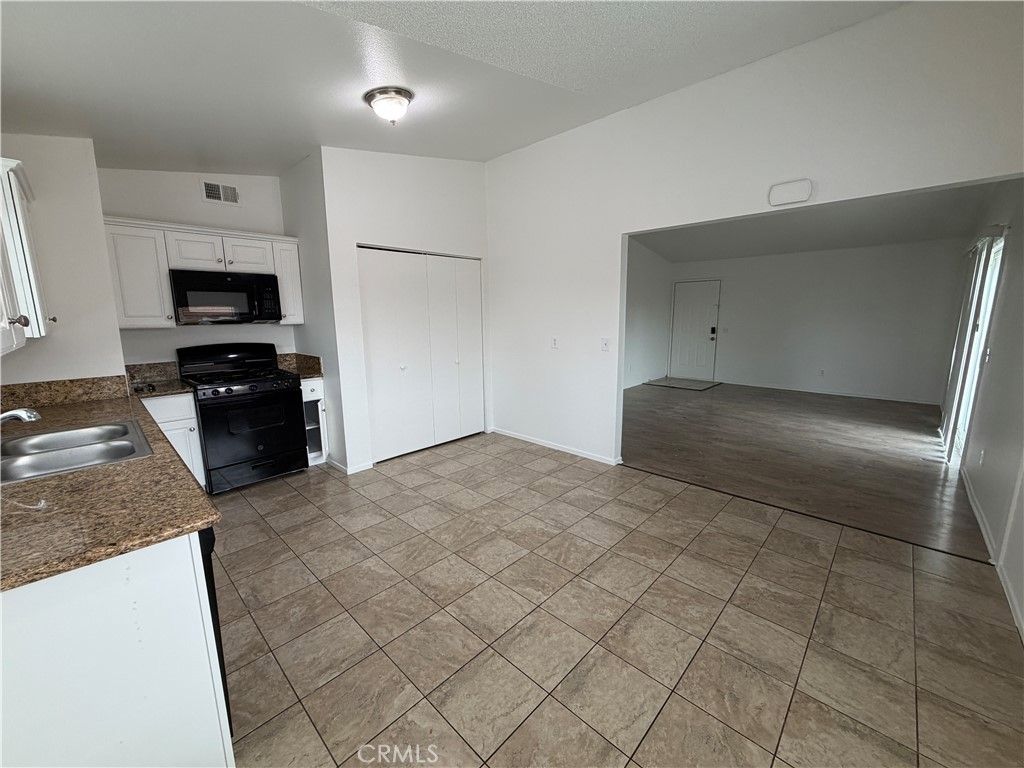 Image 8 of property listing at 7335 Lydia Avenue, Riverside, CA 92504