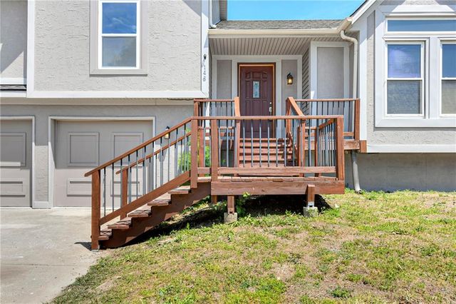 146 W Colleen Drive, Gardner, KS 66030