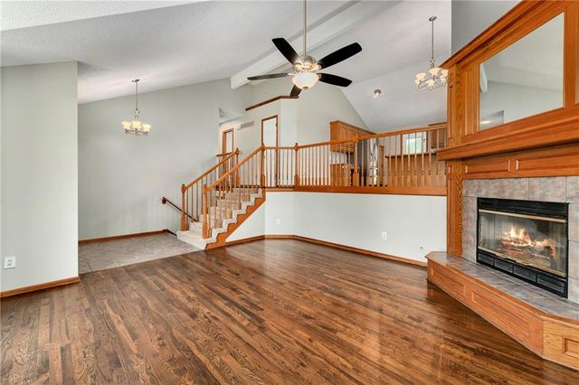 146 W Colleen Drive, Gardner, KS 66030