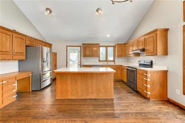 146 W Colleen Drive, Gardner, KS 66030