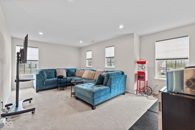 453 Gathering Lane, Greenwood, IN 46143