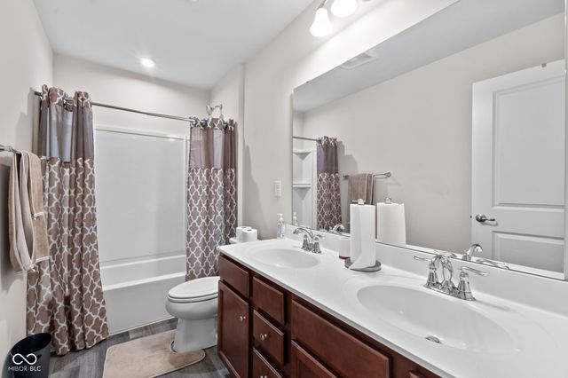 453 Gathering Lane, Greenwood, IN 46143