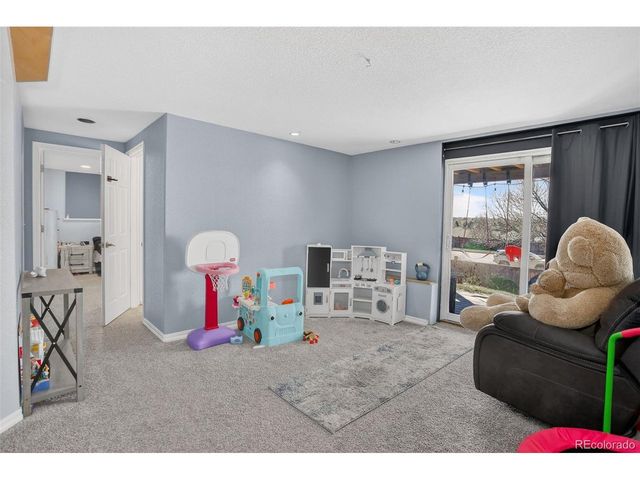 19824 E Stanford Dr, Centennial, CO 80015