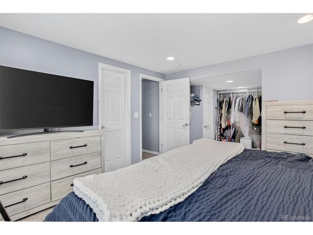 19824 E Stanford Dr, Centennial, CO 80015