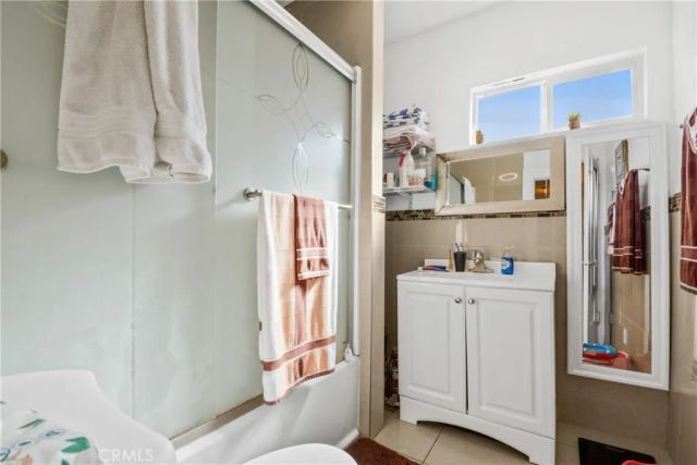 9424 Los Angeles, Bellflower, CA 90706