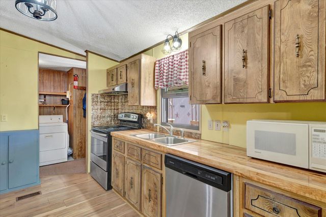 208 Carter Road, Sparta, MO 65753