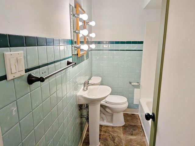 1515 California Street NE, Minneapolis, MN 55413