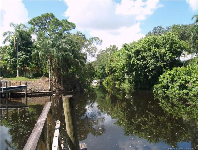 522 SW Timber Trail, Stuart, FL 34997