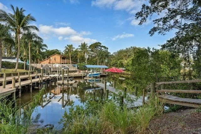 522 SW Timber Trail, Stuart, FL 34997