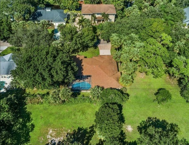 522 SW Timber Trail, Stuart, FL 34997
