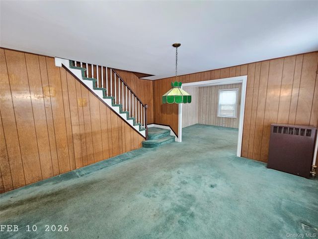 67 Elton Road, Stewart Manor, NY 11530