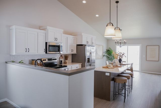 2507 37th Avenue S, Moorhead, MN 56560