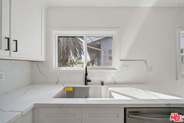 1027 N Gardener, West Hollywood, CA 90046