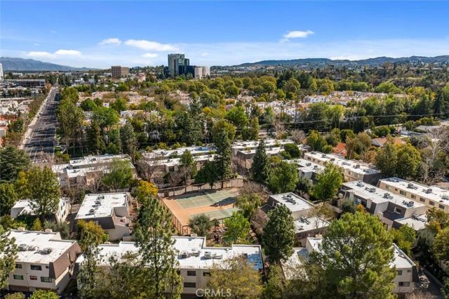 6121 Shoup Avenue 23, Woodland Hills, CA 91367