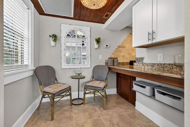 210 22ND AVENUE NE 12, St Petersburg, FL 33704
