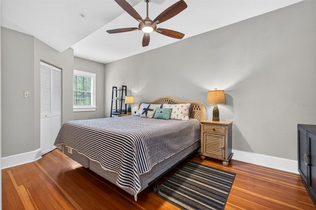 210 22ND AVENUE NE 12, St Petersburg, FL 33704
