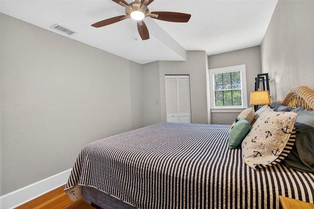 210 22ND AVENUE NE 12, St Petersburg, FL 33704