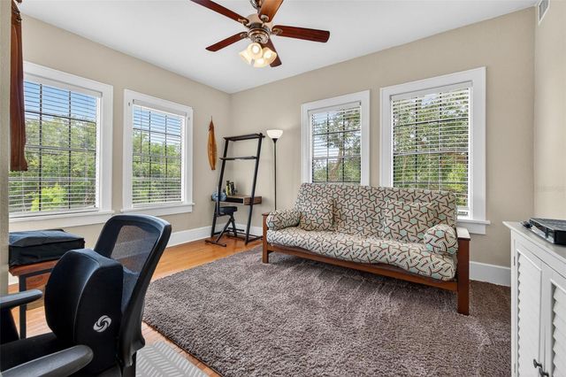 210 22ND AVENUE NE 12, St Petersburg, FL 33704
