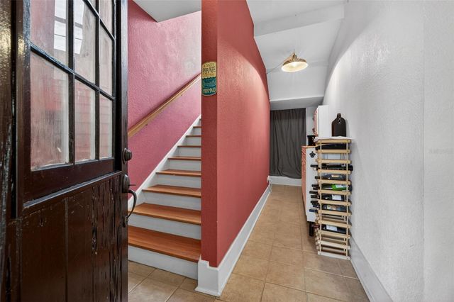 210 22ND AVENUE NE 12, St Petersburg, FL 33704