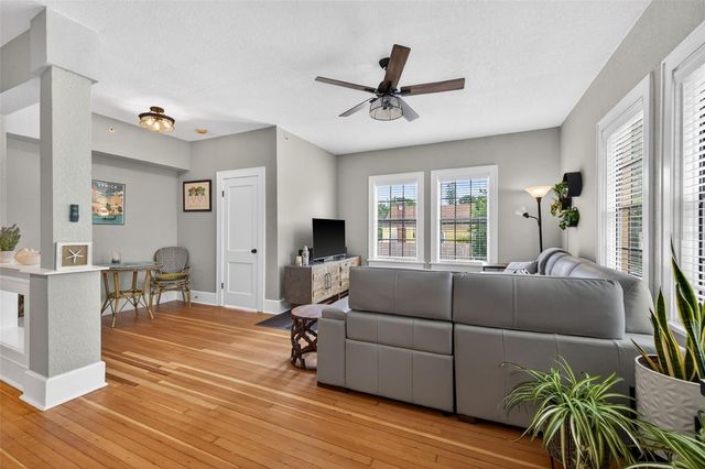 210 22ND AVENUE NE 12, St Petersburg, FL 33704