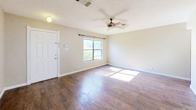 9003 MOUNTAIN FIELD DR, San Antonio, TX 78240