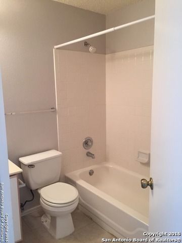 9003 MOUNTAIN FIELD DR, San Antonio, TX 78240