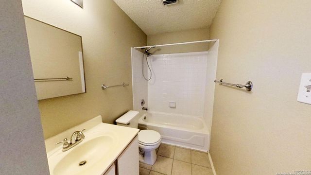 9003 MOUNTAIN FIELD DR, San Antonio, TX 78240