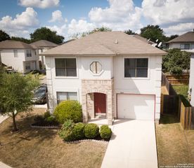 9003 MOUNTAIN FIELD DR, San Antonio, TX 78240