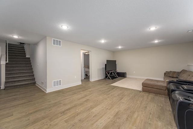 5304 W 46th St S, Wichita, KS 67215