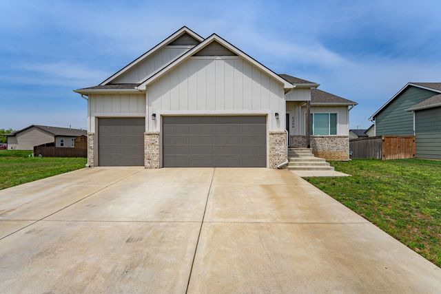 5304 W 46th St S, Wichita, KS 67215