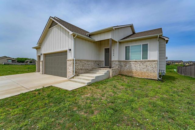 5304 W 46th St S, Wichita, KS 67215