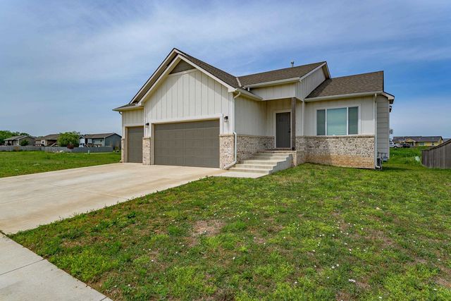 5304 W 46th St S, Wichita, KS 67215