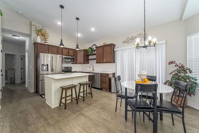 5304 W 46th St S, Wichita, KS 67215