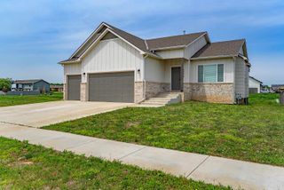 5304 W 46th St S, Wichita, KS 67215