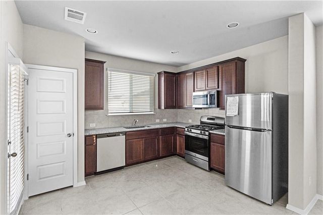 124 Fabion ST, Kyle, TX 78640