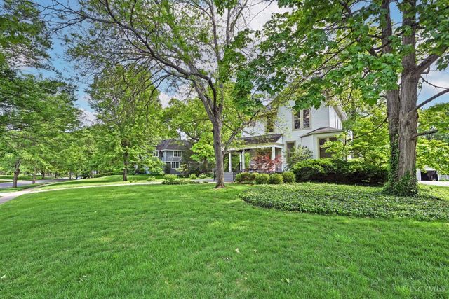 35 Walnut Avenue, Wyoming, OH 45215