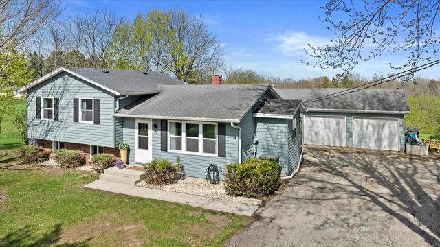 3611 GASS LAKE ROAD, Manitowoc, WI 54220