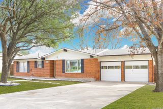 2806 Belvoir Dr, San Antonio, TX 78230