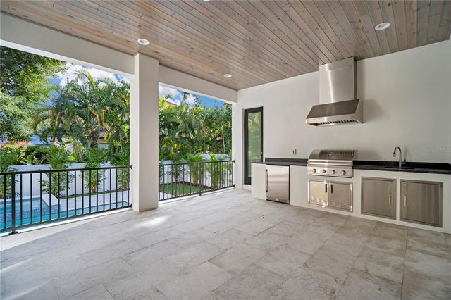 4306 W CORONA STREET, Tampa, FL 33629