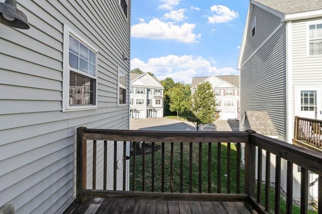 15 Bandon Circle 15, Westford, MA 01886