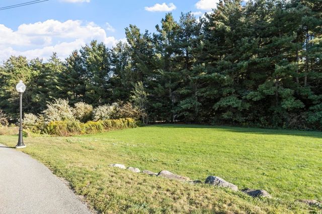 15 Bandon Circle 15, Westford, MA 01886