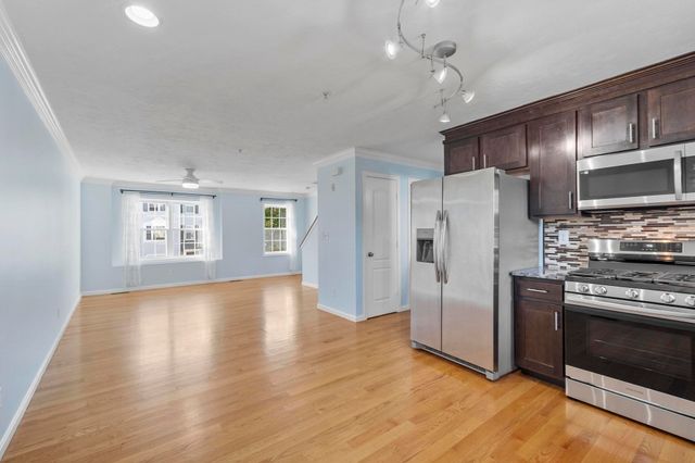 15 Bandon Circle 15, Westford, MA 01886