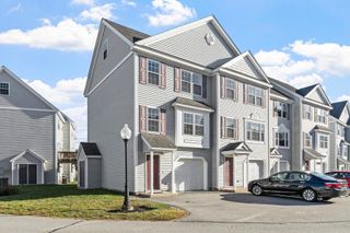 15 Bandon Circle 15, Westford, MA 01886