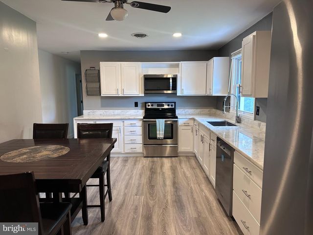 2174-B PORTER RD, Bear, DE 19701
