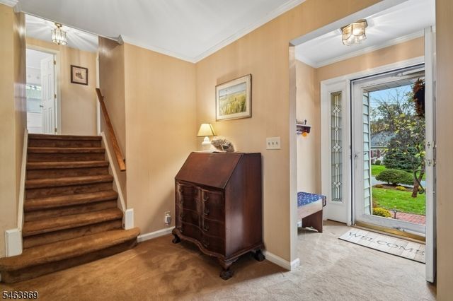 27 Karla Dr, Hanover Twp., NJ 07981