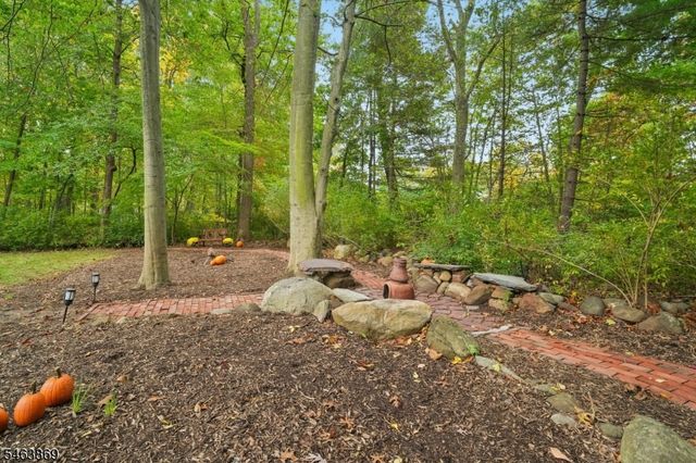 27 Karla Dr, Hanover Twp., NJ 07981