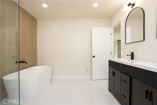 325 E 222nd St Street, Carson, CA 90745